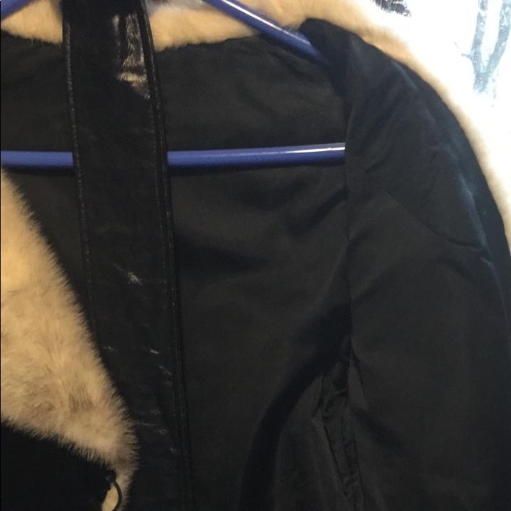 Vintage Fur coat - Picture 2 of 2